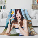 Carica l&#39;immagine nel visualizzatore Galleria, JYP Ent Twice 10th Taste of Love Cosplay Coperta in pile di flanella